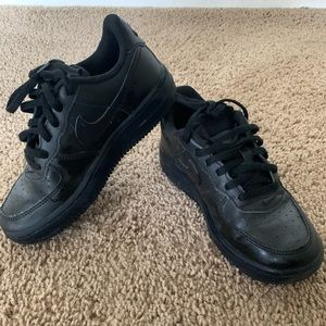 Blk Airforce 1’s